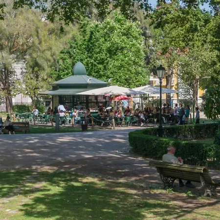 Cozy & Charming In Estrela Lisboa