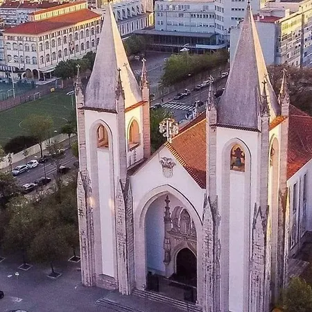 Cozy & Charming In Estrela Lisboa