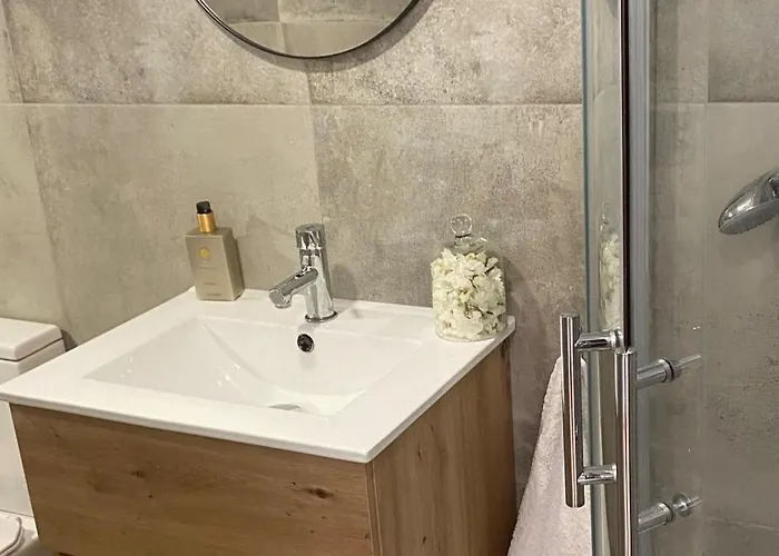 Cozy & Charming In Estrela *